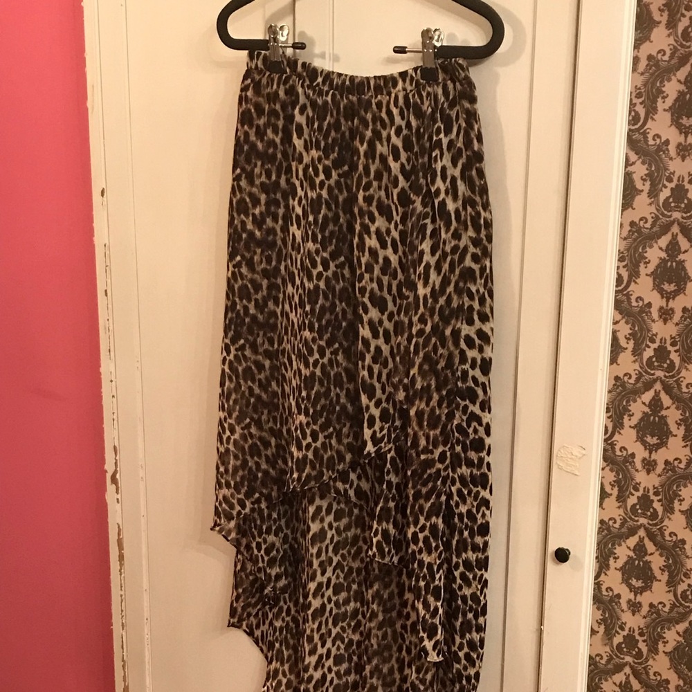 Forever 21 High-Low Leopard Print Skirt - Picture 12 of 13